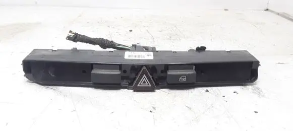 Opel Astra H Hazard light switch 13100105