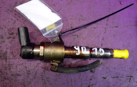 Ford Fiesta Fuel injector 9654551080
