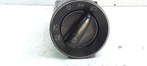 Volkswagen Golf IV Light switch 1C0941531A