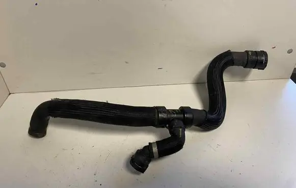 Volvo V60 Engine coolant pipe/hose 31338497