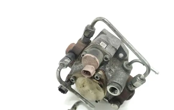 Subaru Legacy Fuel injection high pressure pump 2940000981