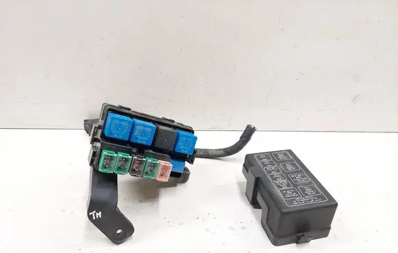 Hyundai Santa Fe Fuse module 911162B010