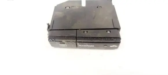 Toyota Avensis T250 Windscreen/window heater switch