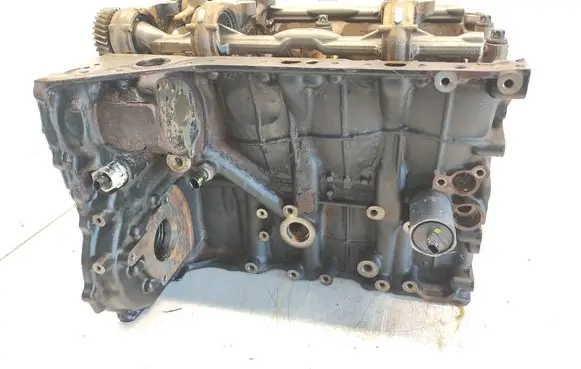 Mercedes-Benz A W176 Engine block R6510111201 OM651901