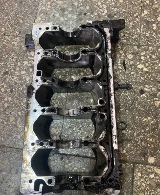 Volvo XC70 Crankshaft Holder 