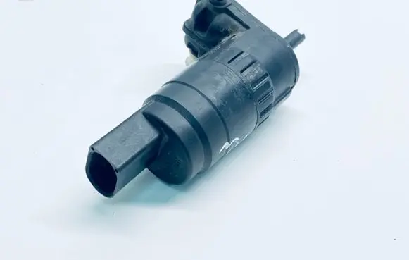 Audi A4 S4 B7 8E 8H Windscreen/windshield washer pump 1T0955651A