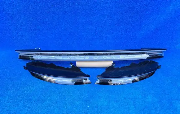 Porsche Taycan 9J1 Rear/tail lights 9JA945082F 9JA945095A