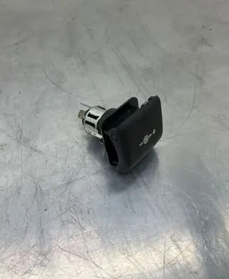 BMW 7 F01 F02 F03 F04 12 V Socket (rear) 0904008