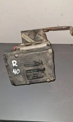 Volkswagen Golf III ABS Pump 3A0907379