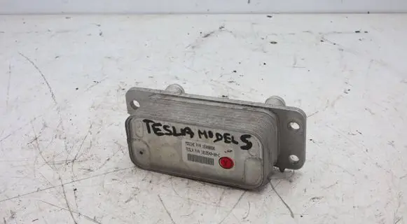 Tesla Model S Optional radiator 1019540-00-C