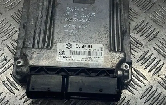 Volkswagen PASSAT B6 Engine control unit/module 03L907309 0281015029 1039S24297
