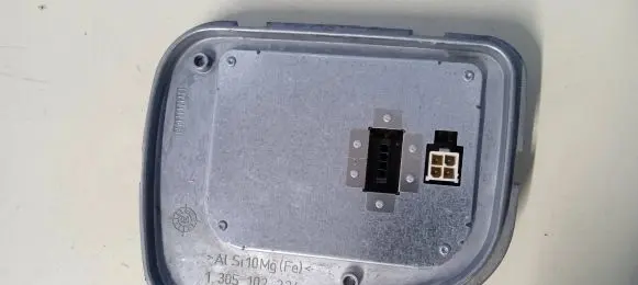 Volvo S40 Headlight ballast module Xenon 1307329210 1305102224