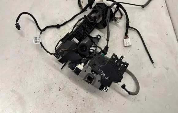 Infiniti QX30 Front door lock 805015DC0A