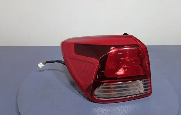 KIA Rio Rear/tail lights 92401-H8