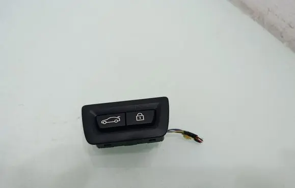 BMW 7 F01 F02 F03 F04 Tailgate/boot open switch button 9162645