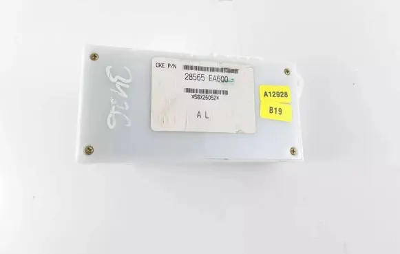 Nissan Pathfinder R52 Other control units/modules 28565EA600