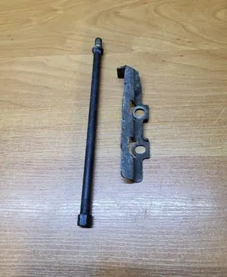 Volvo XC60 Battery bracket 