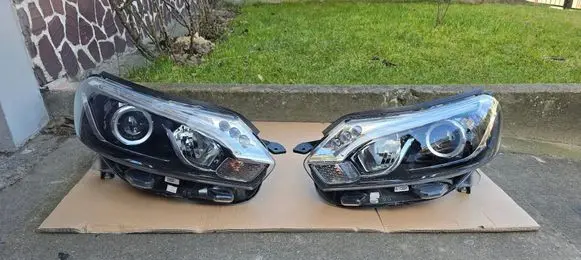 Toyota Proace Headlight part 9808589980