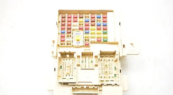 KIA Sportage Fuse module 91950D9590