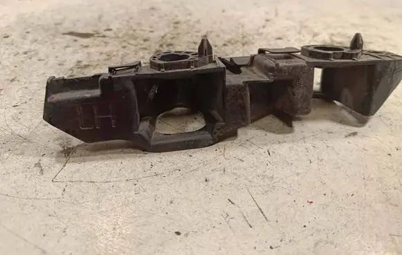 Opel Insignia B Front bumper mounting bracket 39145051 366947856