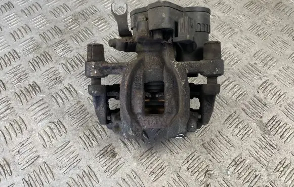 Mini Cooper Countryman F60 Rear brake caliper