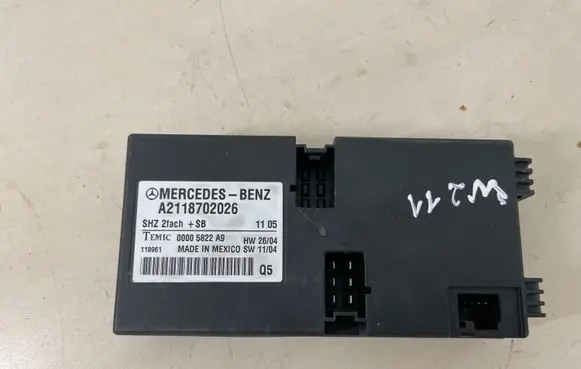 Mercedes-Benz E W211 Seat control module A2118702026
