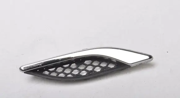 Maserati Ghibli Front arch trim 670028906