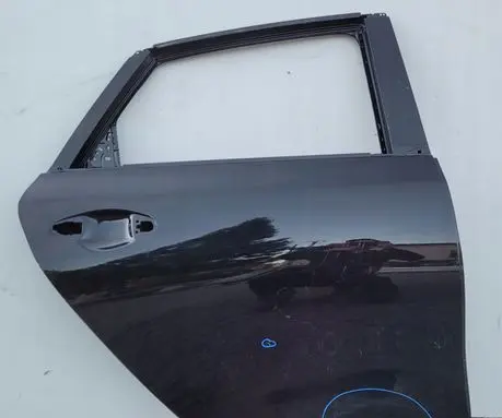 KIA Ceed Rear door