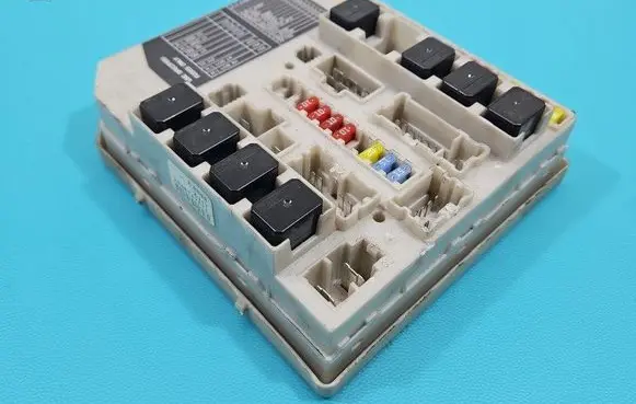 Nissan Note (E11) Fuse box set 284B7AX61A IMPRK1502721