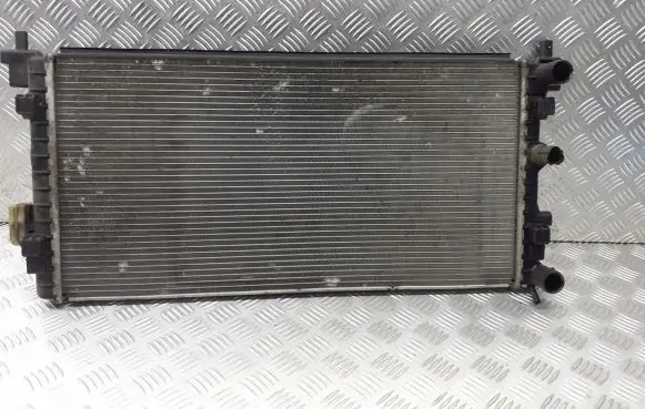 Skoda Fabia Mk2 (5J) Coolant radiator 6R0121253A