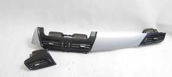 BMW 2 F45 Dash center air vent grill 9262955