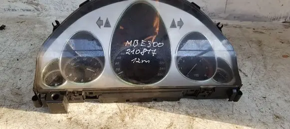 Mercedes-Benz E W212 Speedometer (instrument cluster) 2129002014