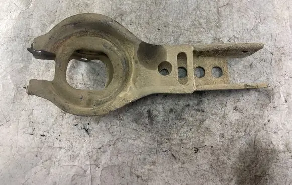 Volvo V70 Rear upper control arm/wishbone