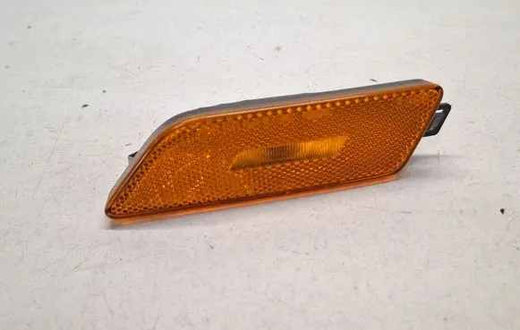 Porsche Macan (95B) Front fender indicator light 95B945119