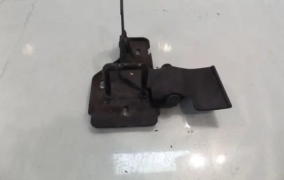 Volkswagen Cross Polo Engine bonnet/hood lock/latch loop/hook 