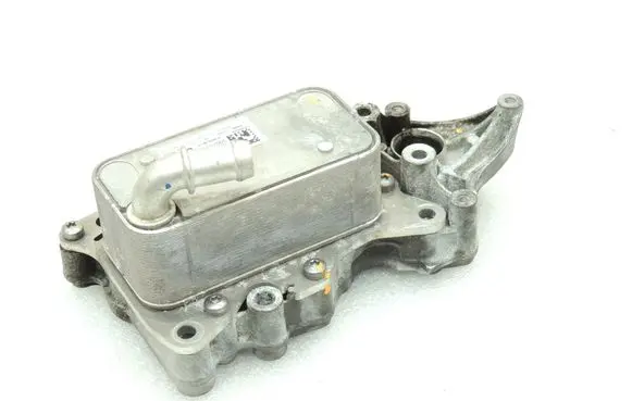 Mercedes-Benz C W205 Engine oil radiator A6511801310 6511801310