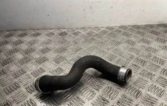 Engine coolant pipe/hose
