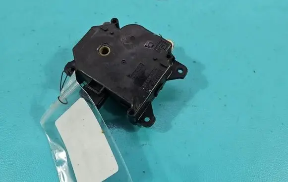 Toyota Avensis T250 A/C air flow flap actuator/motor 0637008680 IMPRK1550078