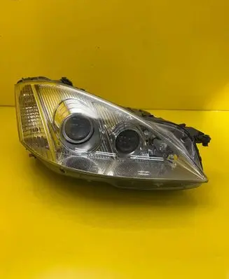 Mercedes-Benz S W221 Headlight/headlamp A2218202661
