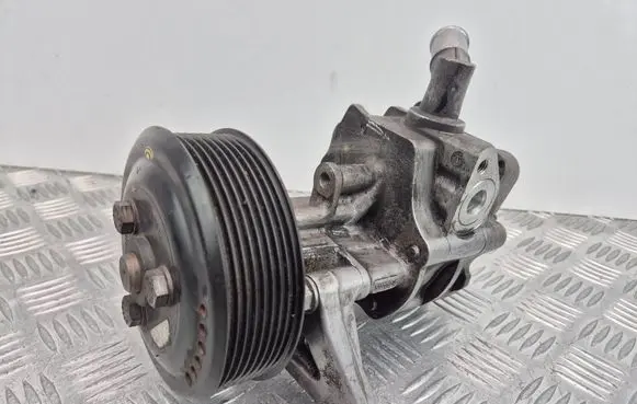 BMW 5 GT F07 Power steering pump 679435002 3209