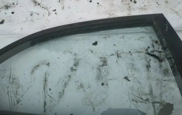 Mazda Xedos 9 Rear door window glass