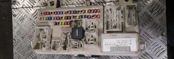 Ford Focus Fuse module 97ra012018