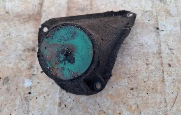 Jaguar XJ X308 Engine mount bracket