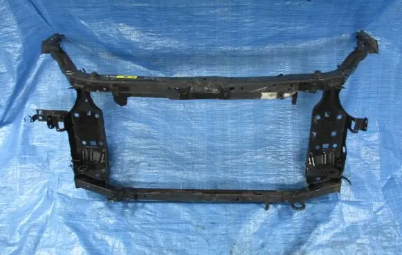 Nissan Qashqai Radiator support slam panel