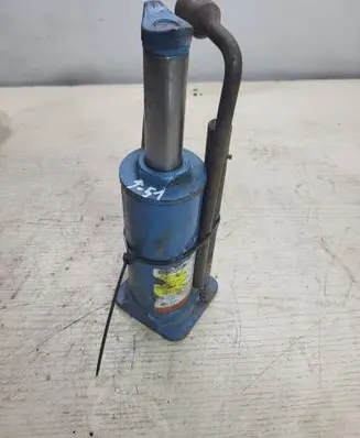 Mercedes-Benz Sprinter W906 Lift Jack 
