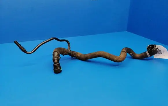 Land Rover Discovery 5 Engine coolant pipe/hose HPLA8C481AB P6005120A00