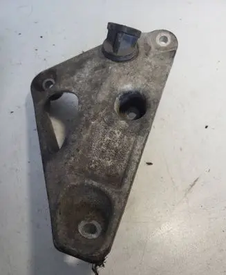 BMW 5 F10 F11 Engine mounting bracket 6784829