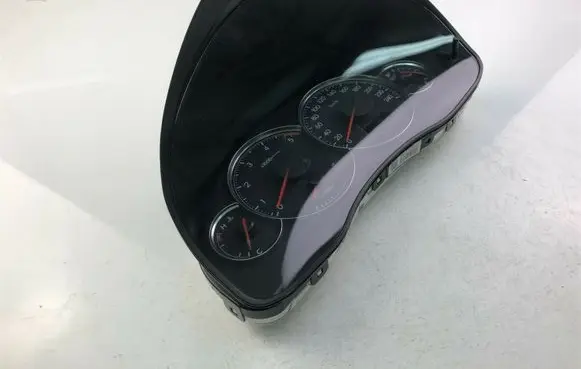 Subaru Legacy Speedometer (instrument cluster) 85002AG010 K3894