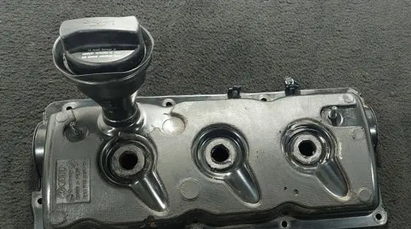 Rocker cam cover