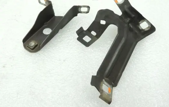 BMW 3 F30 F35 F31 Fender mounting bracket 41358066937 8066937